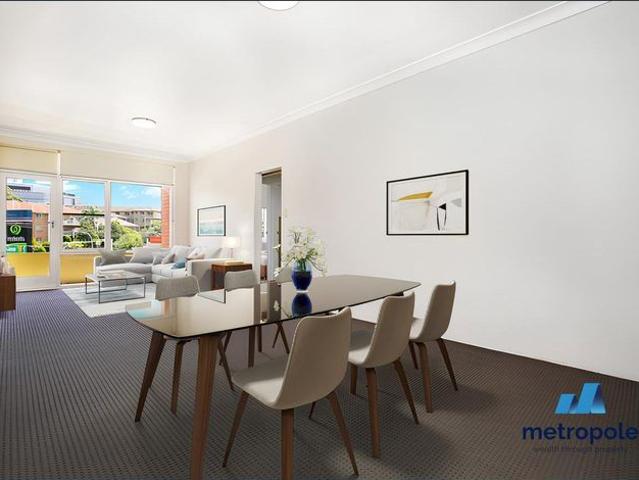 SPACIOUS & BRIGHT TWO BEDROOM APARTMENT