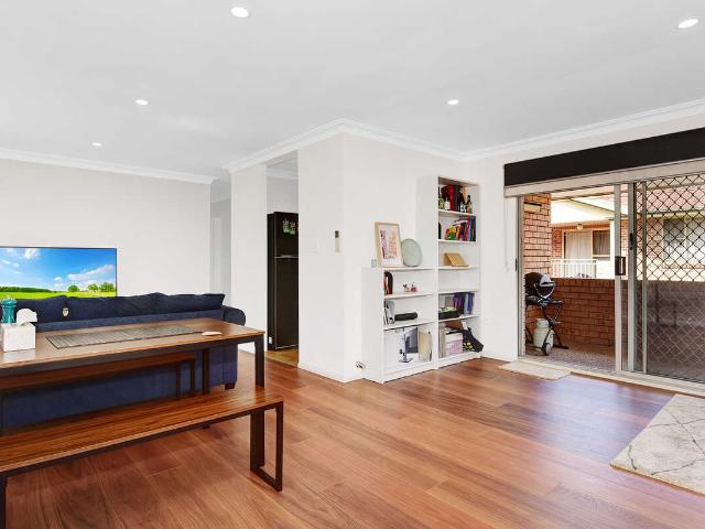 SPACIOUS & BRIGHT TWO BEDROOM UNIT + LOCK UP GARAGE + CARSPACE