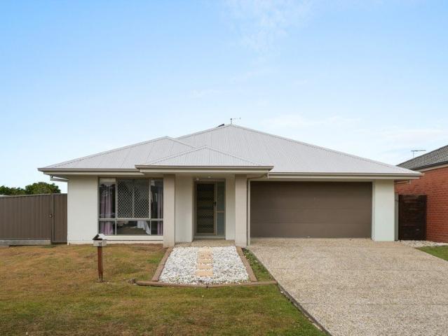 Spacious Capestone Living on a 475m2 Corner Block!