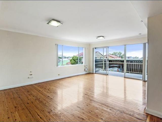 Spacious CBD Living with Comfort and Convenience