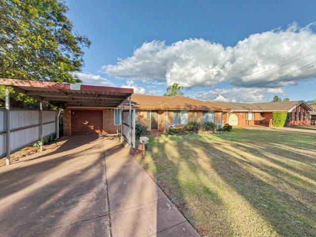 Spacious Centenary Heights Home with Large Outdoor Living