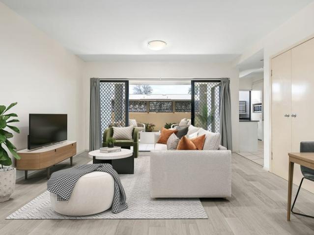 Spacious & Central Apartment