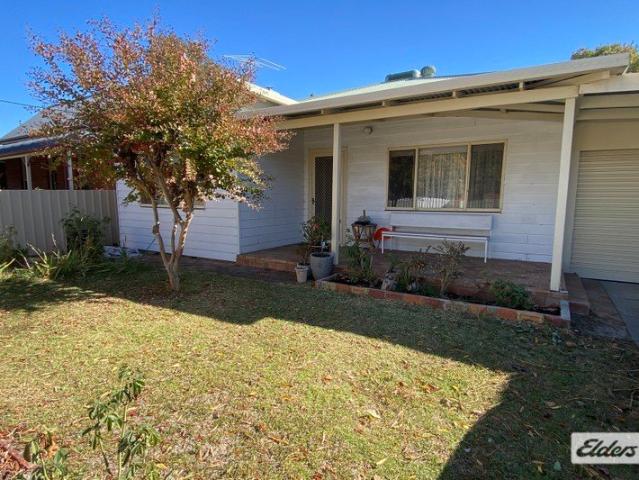 Spacious Central 3 Bedroom Home with Extra Features Ideal for Families!