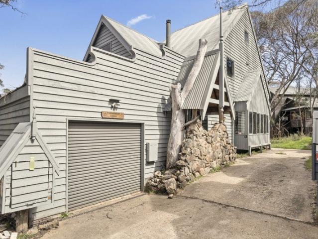 Spacious Chalet with Authentic Alpine Character: Motivated Vendor Open To Offers