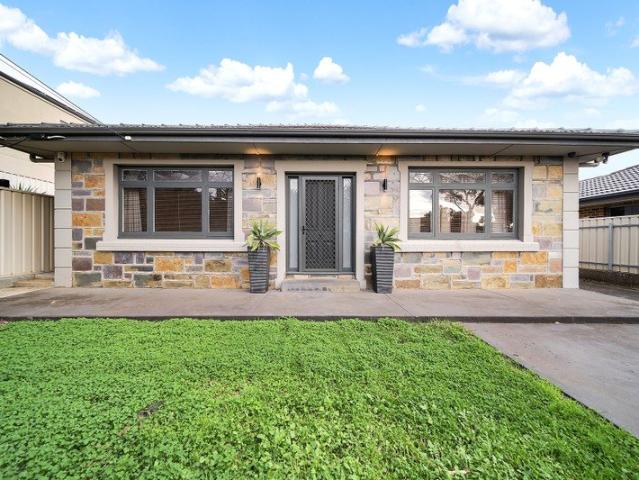 SPACIOUS CHARACTER FAMILY HOME IN A HIGHLY DESIRABLE LOCATION!