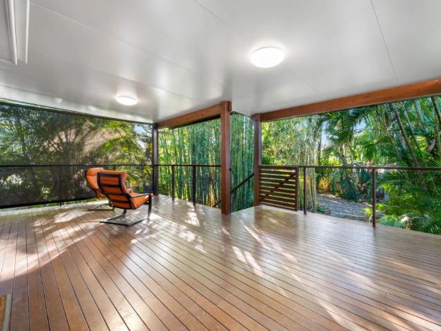 SPACIOUS CHARACTER HOME WITH STUDY & LEAFY GARDENS