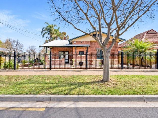 Spacious Character Home in the Heart of Prospect!