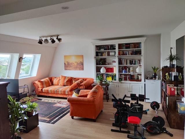 Spacious, charming apartment in Dresden, Dresden Amsterdam Apartments for Rent