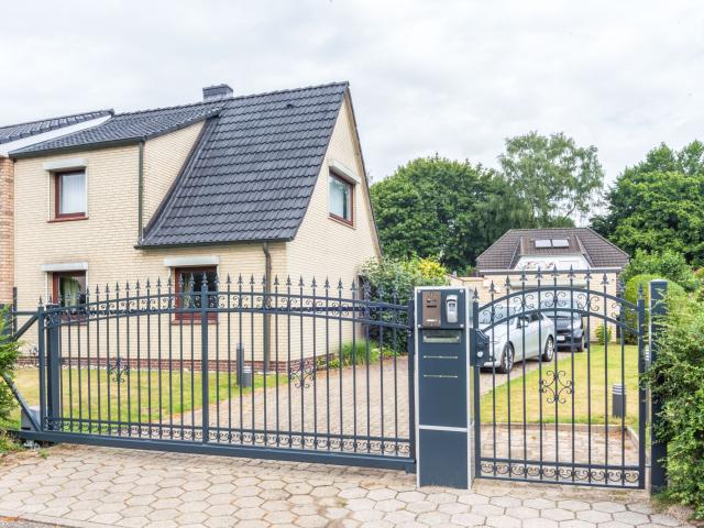Spacious & charming apartment in Wandsbek, Hamburg