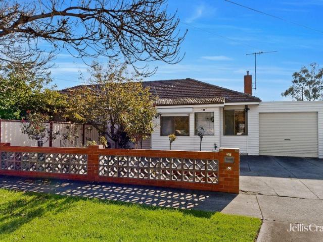 Spacious Charming Home with Separate Granny Flat