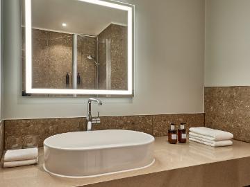 Spacious comfort studios with fully equipped kitchen and balcony