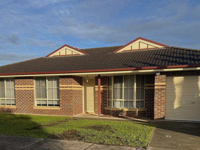 Spacious & Comfortable 3 Bedroom Unit in a Convenient Reservoir Location