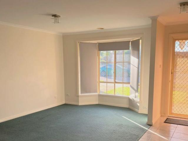 Spacious & Comfortable 3 Bedroom Unit in a Convenient Reservoir Location