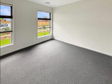 Spacious & Comfortable Family Home in a Convenient Location