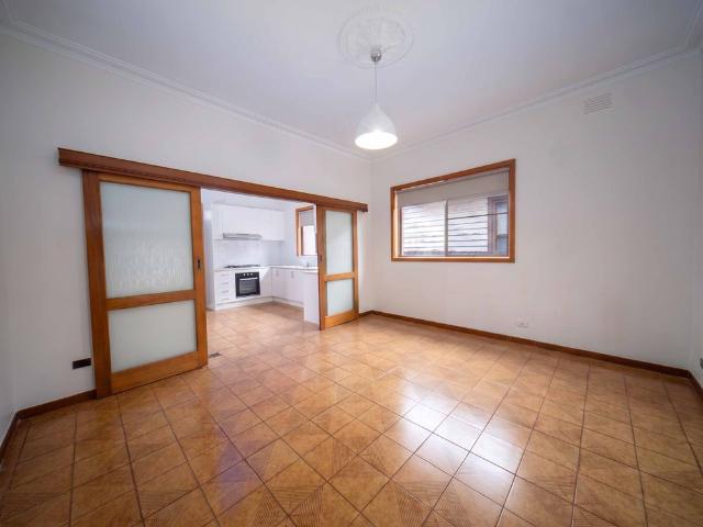 Spacious & Comfortable Home in a Convenient Coburg Location
