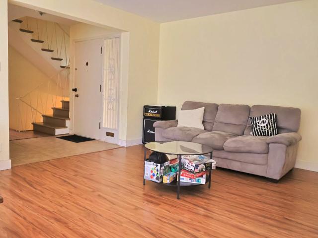 Spacious Comfortable House w/ Backyard near VanDusen Botanical Garden Has a House