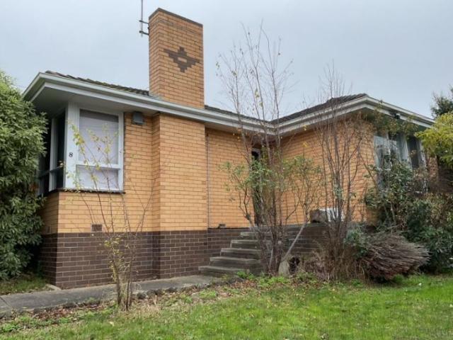 Spacious & Comfortable Living in Convenient Belmont