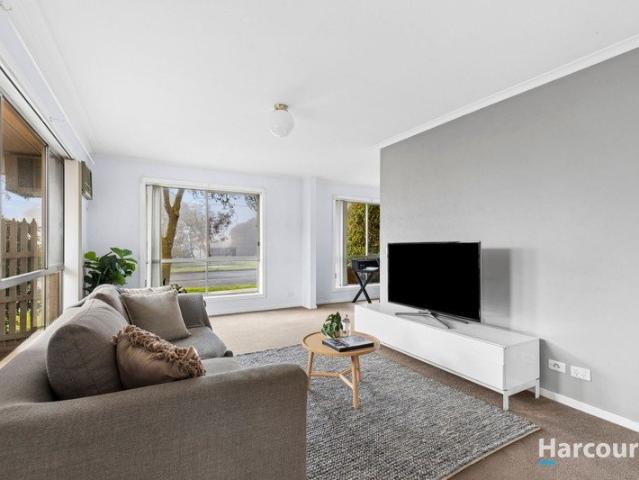 Spacious & Comfortable Living in Convenient Herne Hill