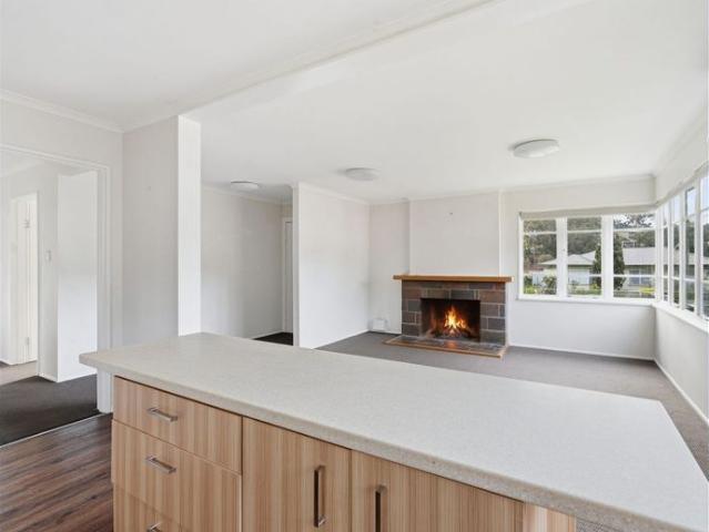 Spacious & Comfortable Living in the Heart of Warrane