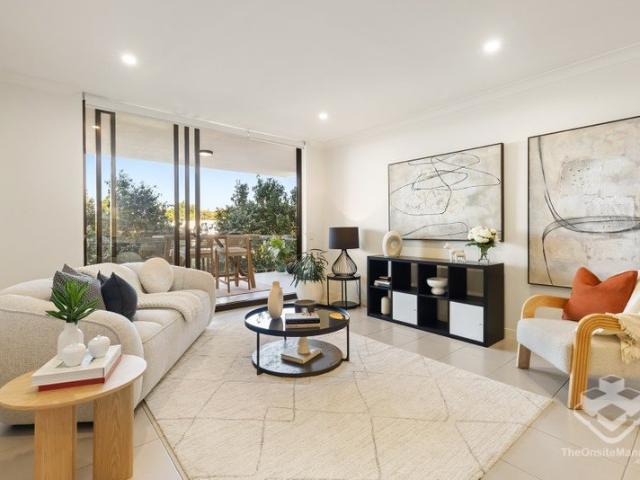 Spacious, contemporary 2 bedroom apartment in desirable Windsor