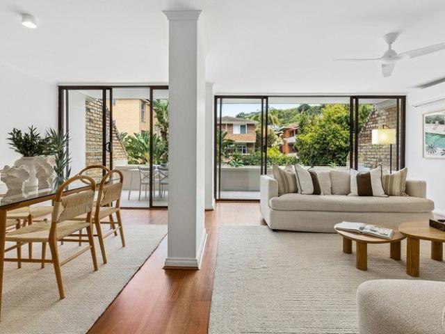 Spacious contemporary apartment in a lifestyle setting