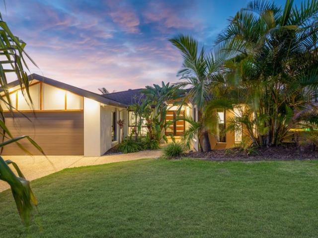 SPACIOUS CONTEMPORARY FAMILY HOME IN A GREAT LOCATION