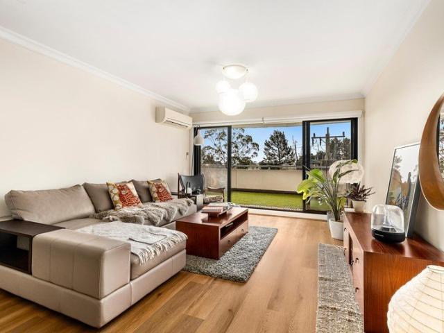 Spacious Contemporary Living in the Coveted EDSC Zone