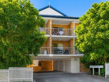 Spacious & Convenient Apartment Living in Boutique Complex with City Views