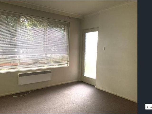 Spacious & Convenient Living in the Heart of Glen Huntly