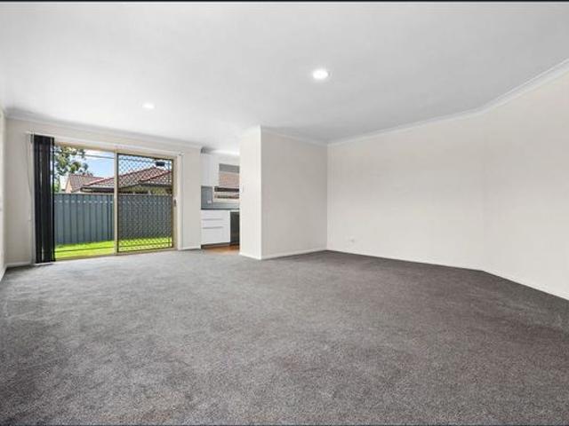 Spacious & Convenient Living in South Windsor