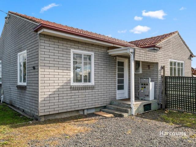 Spacious, Convenient Living Just 15 Minutes from the Hobart CBD
