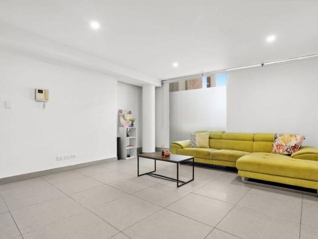 Spacious & Convenient 1 Bedroom Apartment