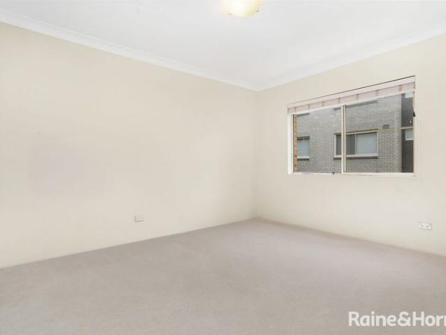 SPACIOUS & CONVENIENT 2 BEDROOM UNIT