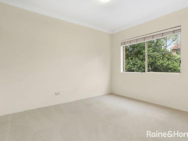 SPACIOUS & CONVENIENT 2 BEDROOM UNIT