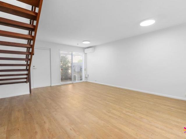 SPACIOUS & CONVENIENT 5 MONTHS LEASE ONLY