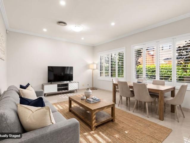 Spacious & Conveniently Located Townhouse