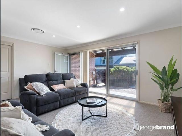 Spacious & Conveniently Located Townhouse