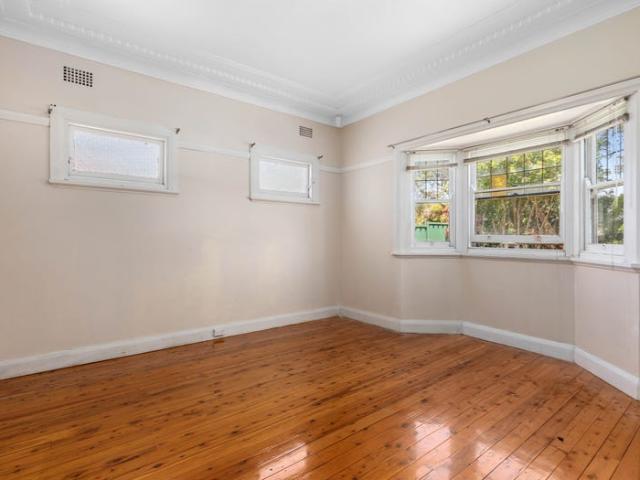 Spacious & Conveniently Located Family Home in South Hurstville