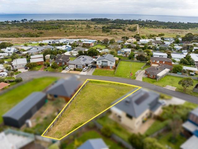 Spacious Coastal Allotment Moments from Town & the Beach