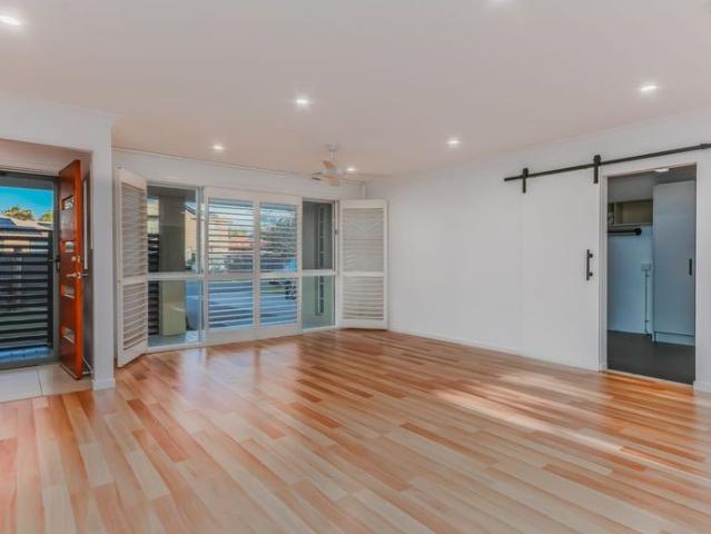 Spacious Coastal Charm – in Prime Cabarita Location