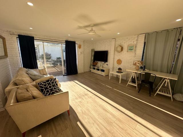 Spacious Coastal Family Home 4 Beds, 2 Baths, Pool & Studio