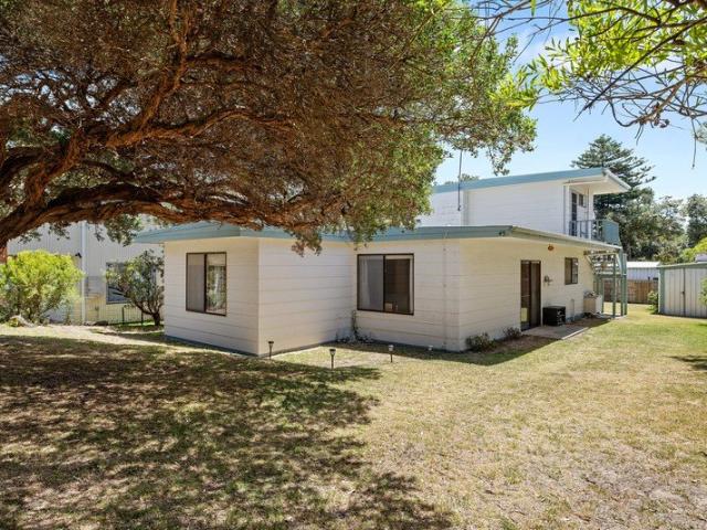 Spacious Coastal Home Minutes to Sandy Point's Surf & Inlet