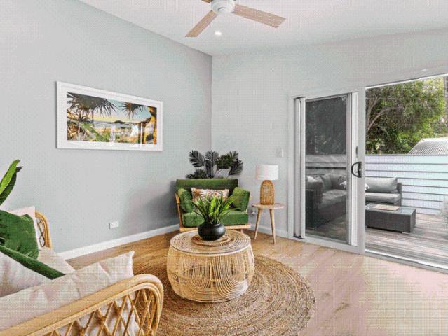 Spacious Family Home with Pool in the Heart of Pottsville