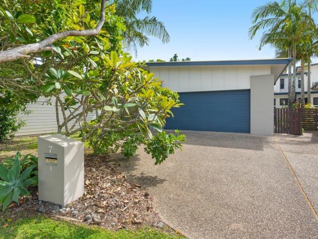 Spacious Coastal Living with a North Facing Backyard