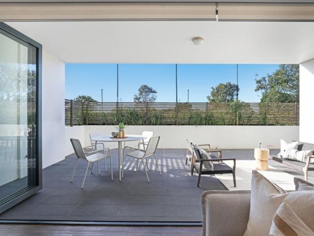 Spacious coastal living with an exceptional entertaining terrace!