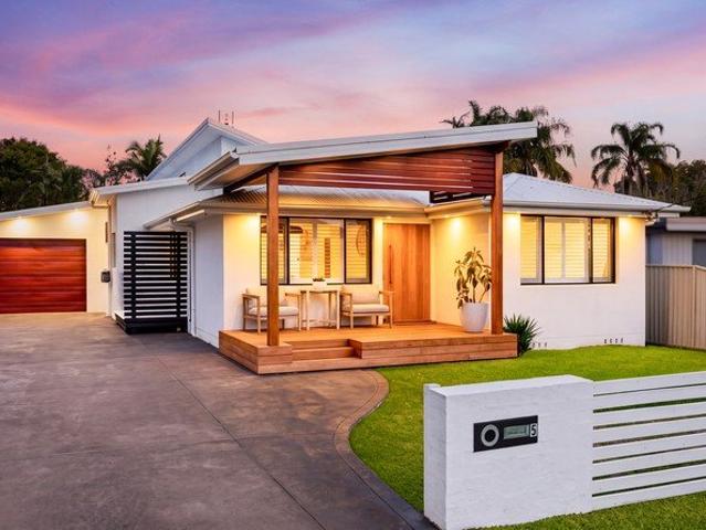 Spacious coastal living with room for the whole family