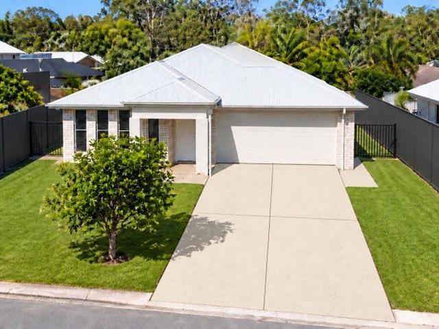 Spacious Coastal Living with Three Living Areas & Butler's Pantry