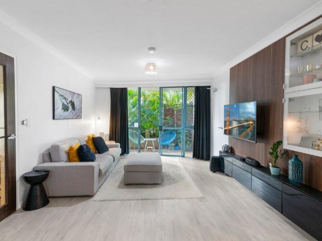 Spacious Coastal Living Directly Across from Kirra Beach