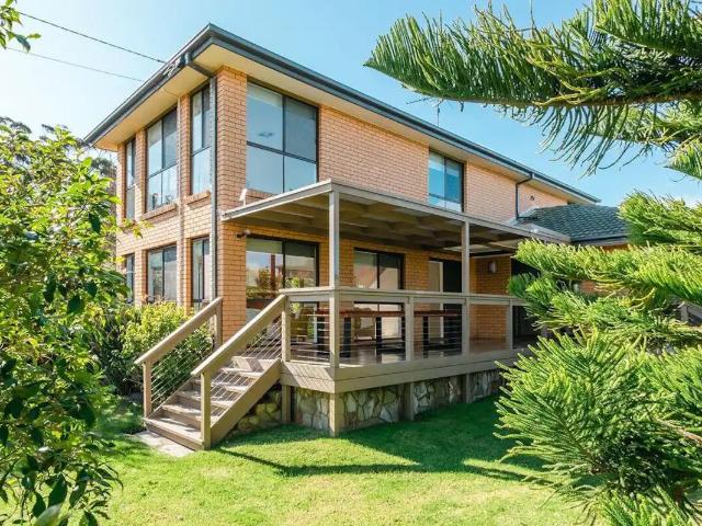 Spacious Coastal Living in the Heart of Mount Martha