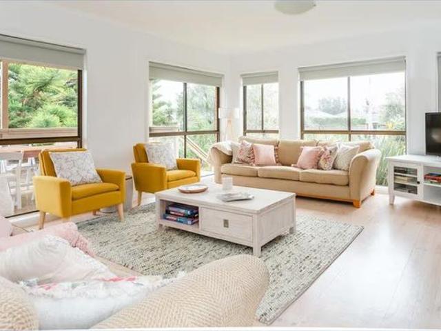 Spacious Coastal Living in the Heart of Mount Martha